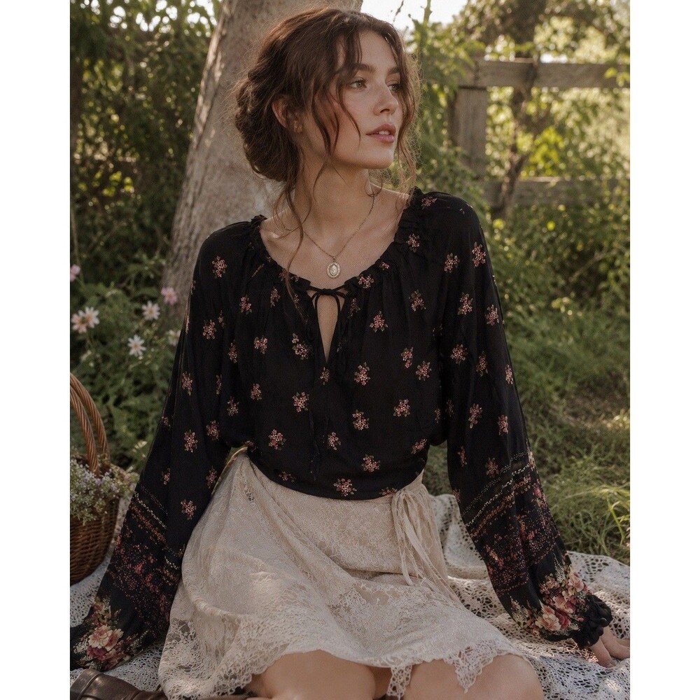 Vintage Prairie Blouse Peasant Top‎ Black Floral Romantic Boho Cottage Med/Lrg
